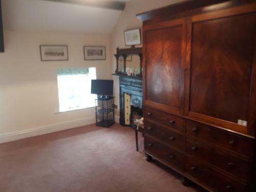 Hostal Castlemorris House