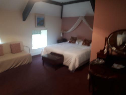 Hostal Castlemorris House