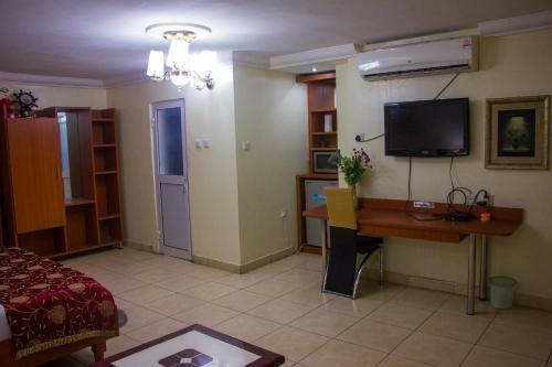 Hotel Deen Apartment Services