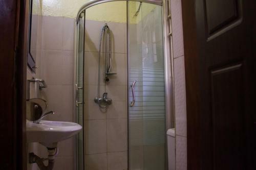 Hotel Deen Apartment Services