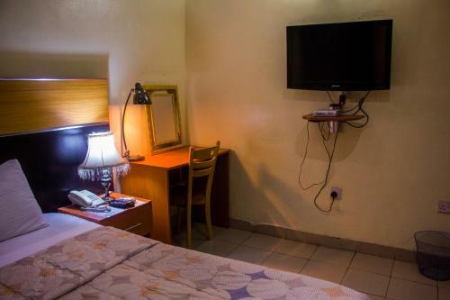 Hotel Deen Apartment Services