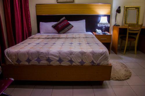 Hotel Deen Apartment Services