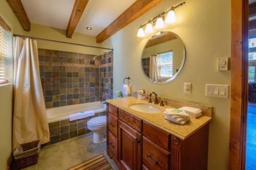 Strawberry Fields Cabin