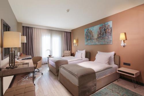 Balsamo Hotel & Suites