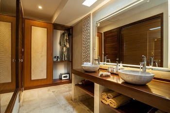 Bed & Breakfast Karmagali Suites