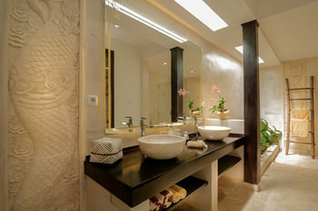 Bed & Breakfast Karmagali Suites