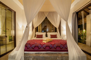 Bed & Breakfast Karmagali Suites