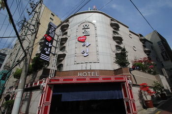 Hotel You, I In