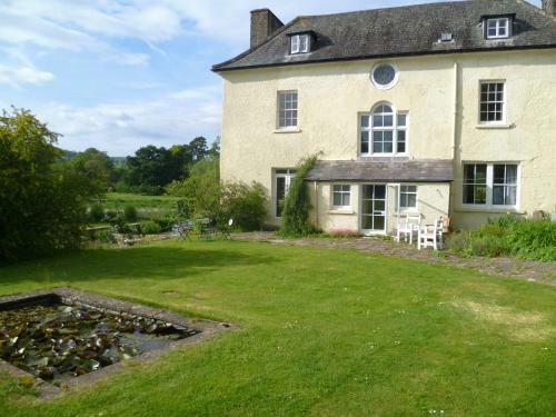 Bed & Breakfast Aberllynfi House