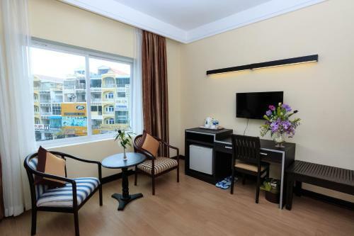 Paradise Hotel