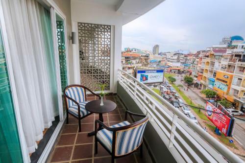 Paradise Hotel