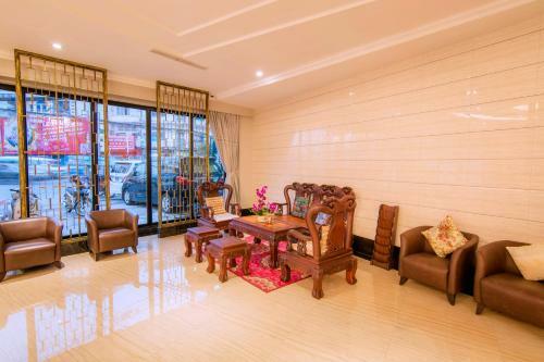 Paradise Hotel