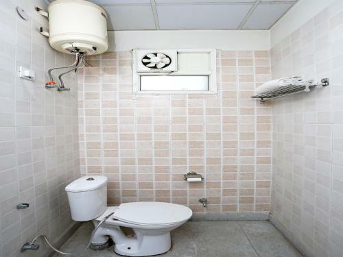 Hotel Oyo 8536 Azad Square