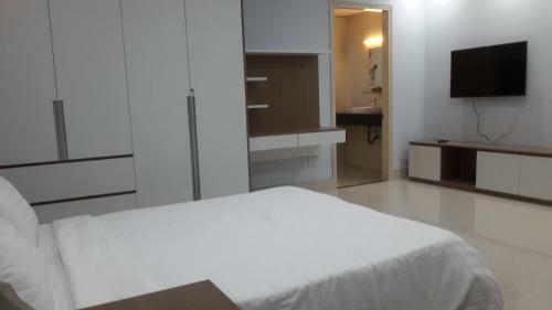 Son Thinh Three Bedroom Apartment
