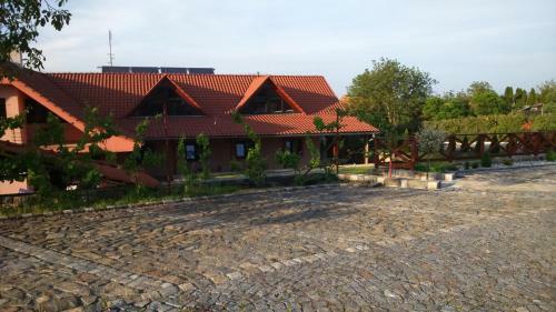 Hotel Bezm?rovsk� Dv?r Krom??�?