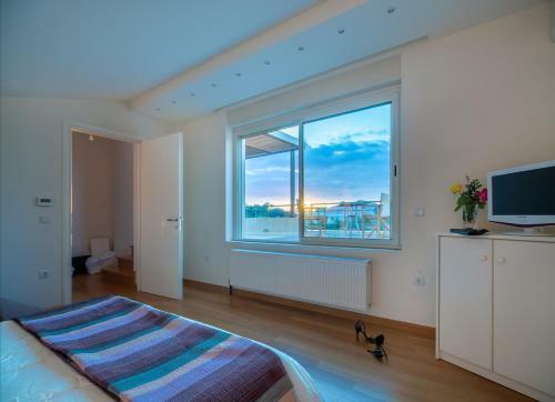 Legrena Beach Villa