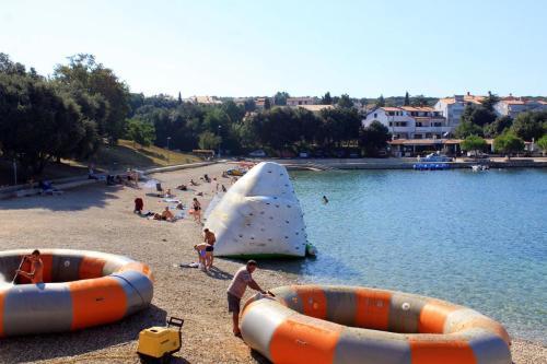 Hostal Apartment Pjescana Uvala 2238a