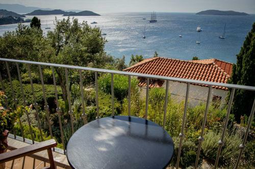 Hostal Villa Athena