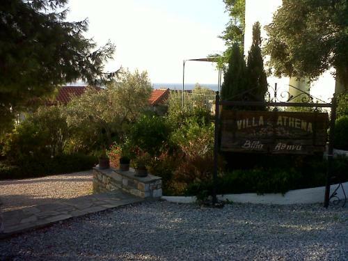 Hostal Villa Athena