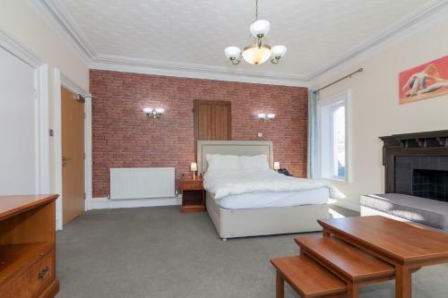 Hotel Rampant Lion