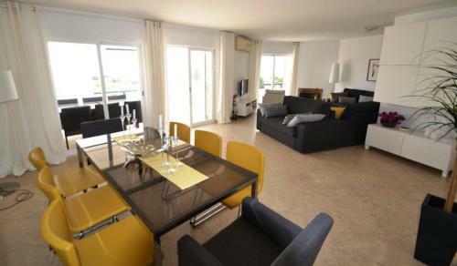 Nautilus Apartment