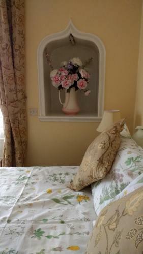 Hostal Lindores Guesthouse