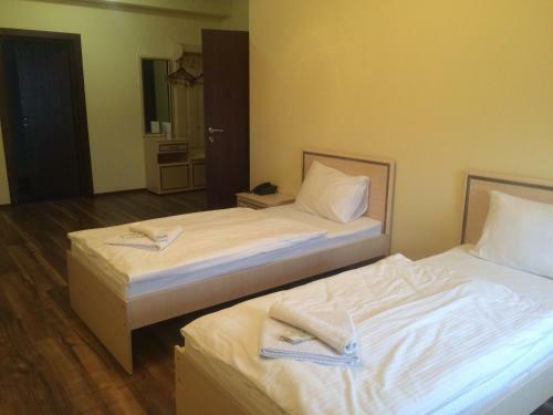 Hotel Golden Night