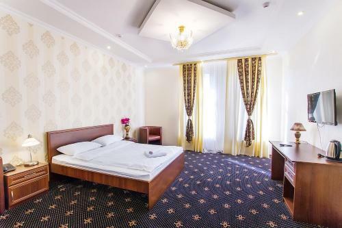 Hotel Golden Night