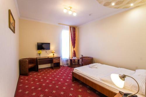 Hotel Golden Night