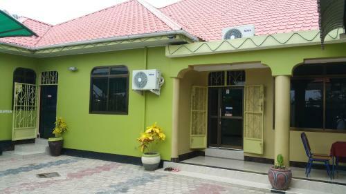 Mauya Executive Lodge