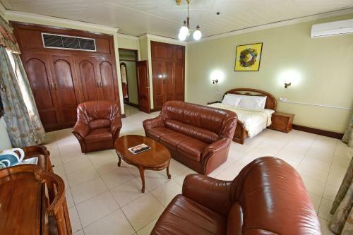 Grand Imperial Hotel