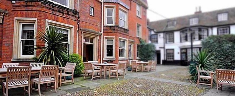 Rutland Arms Hotel