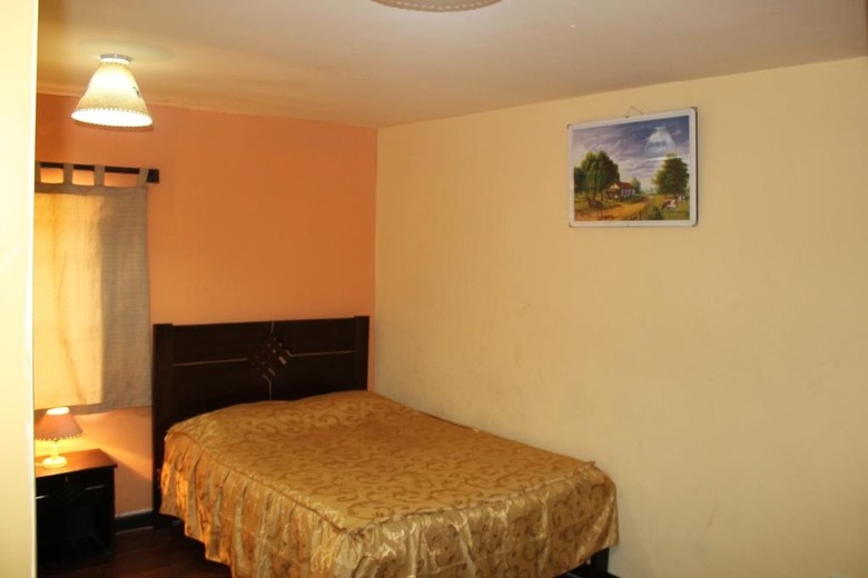 Robertos Hostel