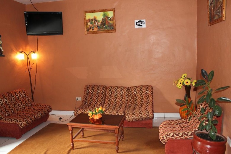 Robertos Hostel