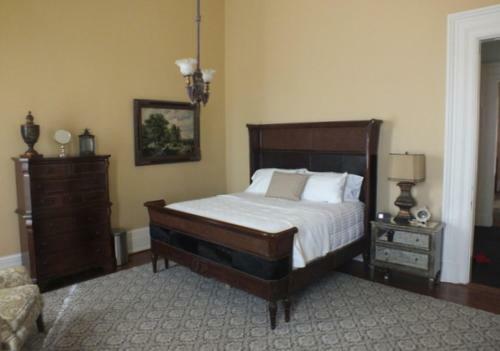 The Pepin Mansion Bed & Breakfast