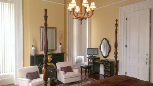 The Pepin Mansion Bed & Breakfast