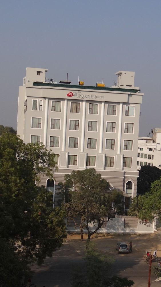 Hotel The Legend