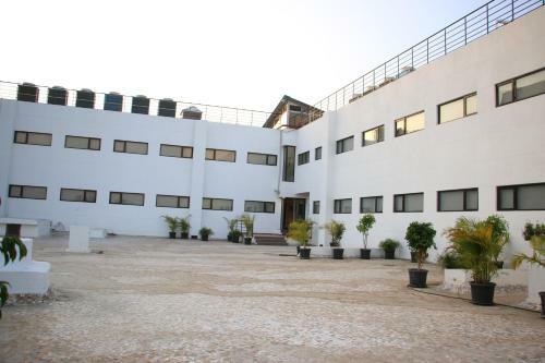7 Apple Hotel