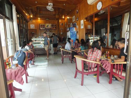 Albergue Avalon B&B