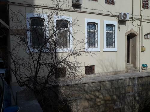 Apartment On 1st Muslim Magomayev Lane 6