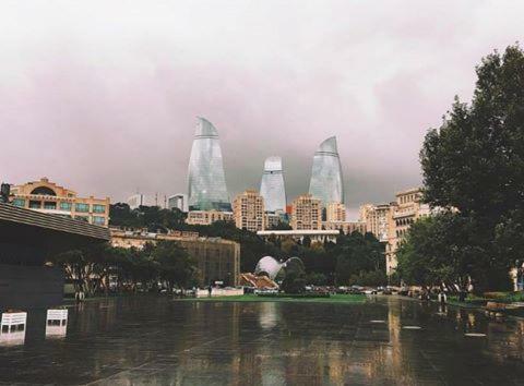 Apartamento 28 Maj Street Neft Akademia