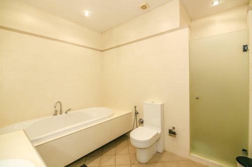 Apartamento Teatr Rashida Beibytova 2