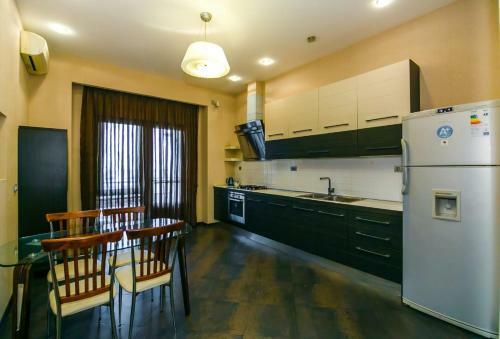 Apartamento Teatr Rashida Beibytova 2