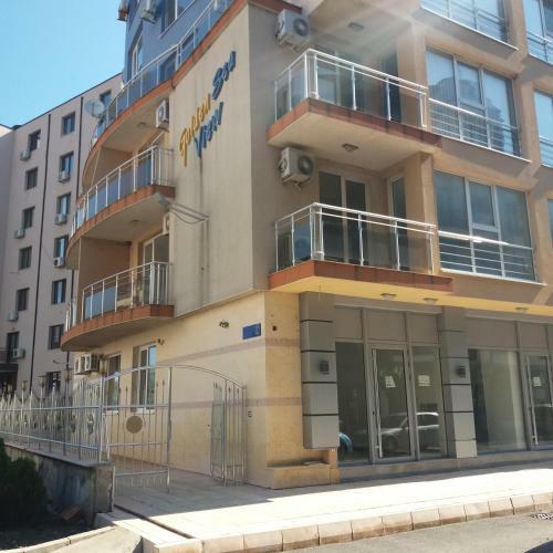 Golden Sea View Apartments
