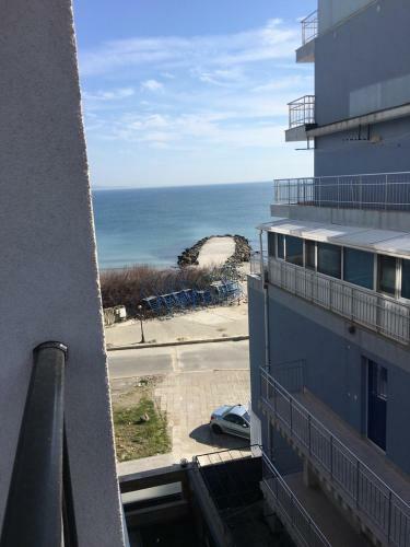 Golden Sea View Apartments