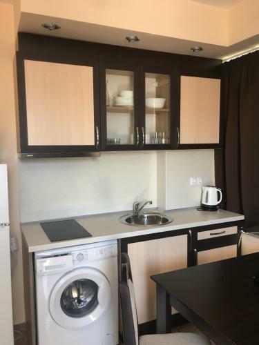 Golden Sea View Apartments