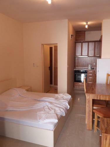 Golden Sea View Apartments