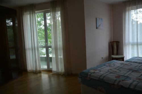 Iris Apartments