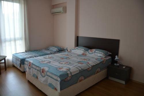Iris Apartments
