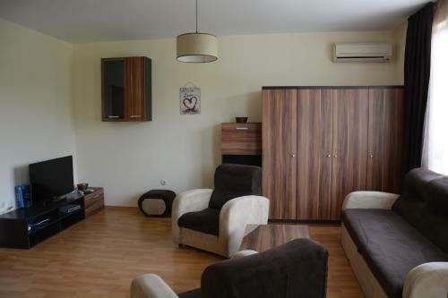 Iris Apartments